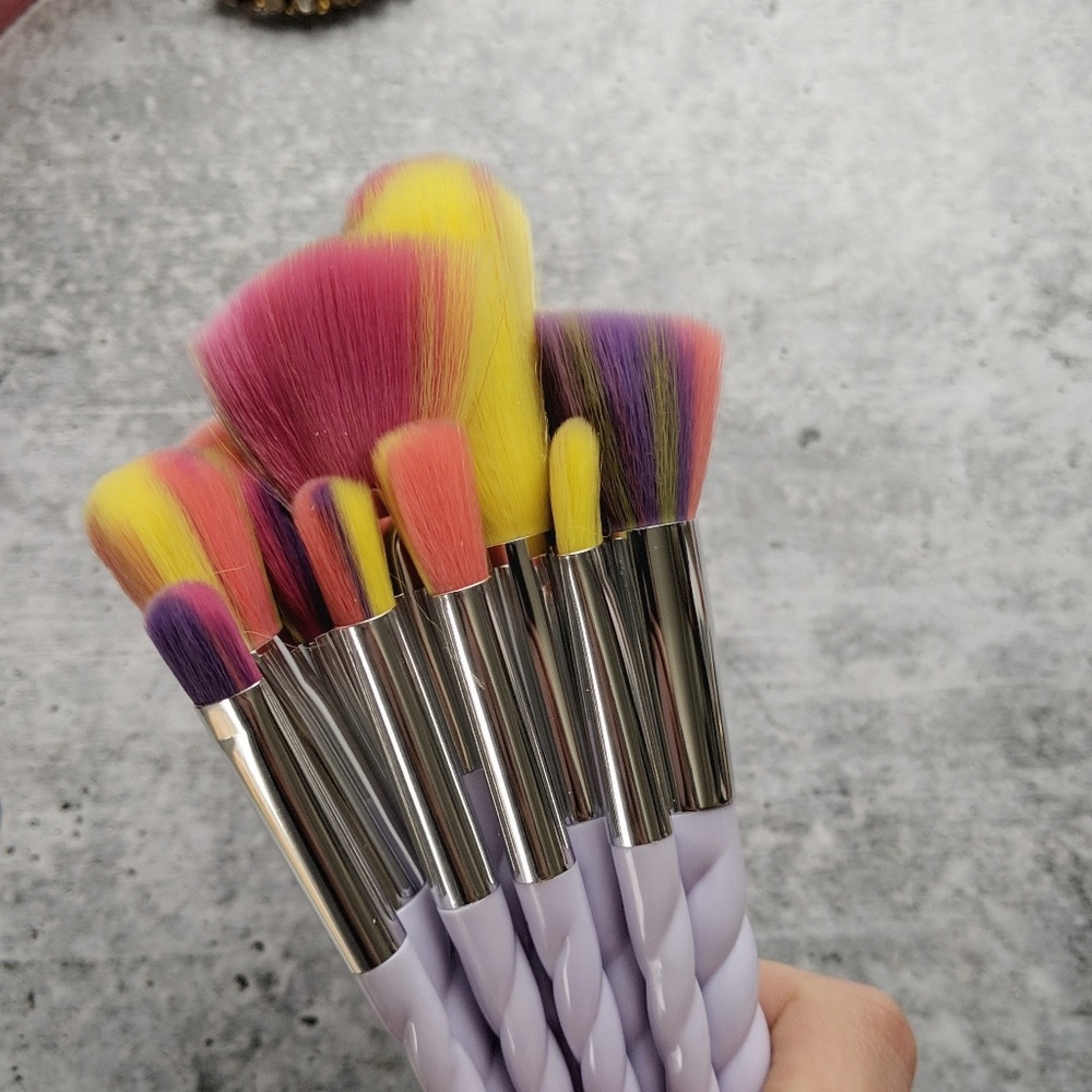 UNICORN RAINBOW Bright makeup brush 10 piece set - Picture 6 of 7